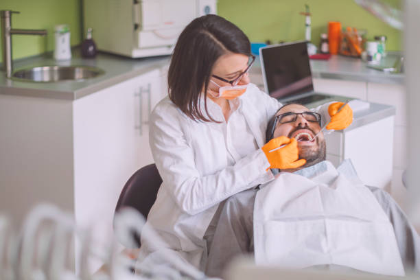 Best Cracked Tooth Emergency Dentist  in Lowell, MA